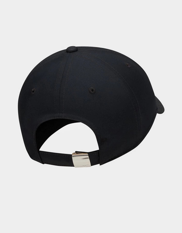 Nike Dri-FIT Club Unstructured Metal Swoosh Cap